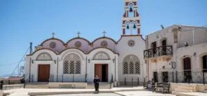 ¿Qué significa que te regalen una medalla de la Virgen? 2025