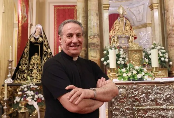 ¿Cómo se llama el sacerdote de San Lorenzo? 2025 ¿Cómo se llama el sacerdote de San Lorenzo? 2025