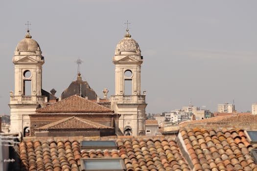 Descubre la Historia y Devoción en la Iglesia de la Virgen del Carmen 2025