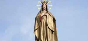 Descubre la poderosa oración a la Virgen que San Simón Stock reveló y que la Iglesia Católica celebra hoy 2025