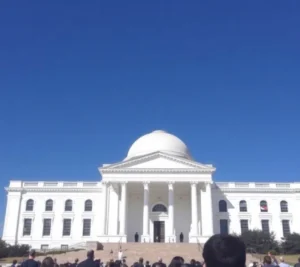 Católicos unidos en un acto de solidaridad tras el impactante ataque terrorista en Washington D.C. 2025