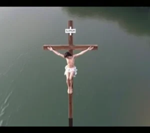 Descubre la increíble travesía de la cruz del Santísimo Sacramento por los ríos del sur de Colombia, ¡no vas a creer lo que sucedió! 2025