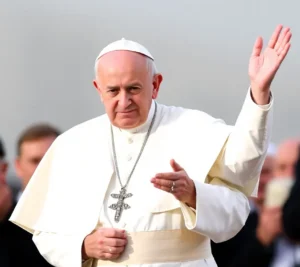 El sorprendente gesto del Papa Francisco antes de su inesperado adiós a Polonia que nadie vio venir 2025